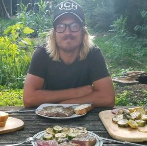 Meet your Posher, Devin